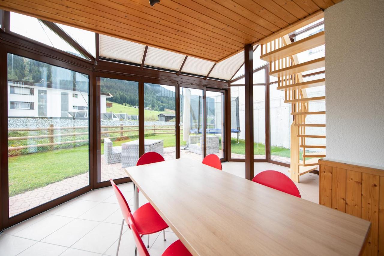 Agrimonia - 5,5-Zi Duplex Wohnung Bis 9 Personen Mit Eigenem Garten Davos Ngoại thất bức ảnh